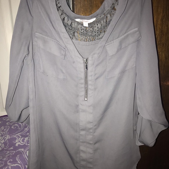 Blouse - Picture 2 of 3